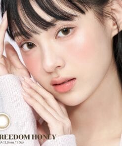 Bausch + Lomb Lacelle Iconic Freedom Honey